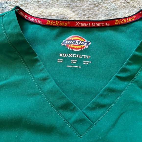 Dickies Scrub Top - Picture 2 of 2